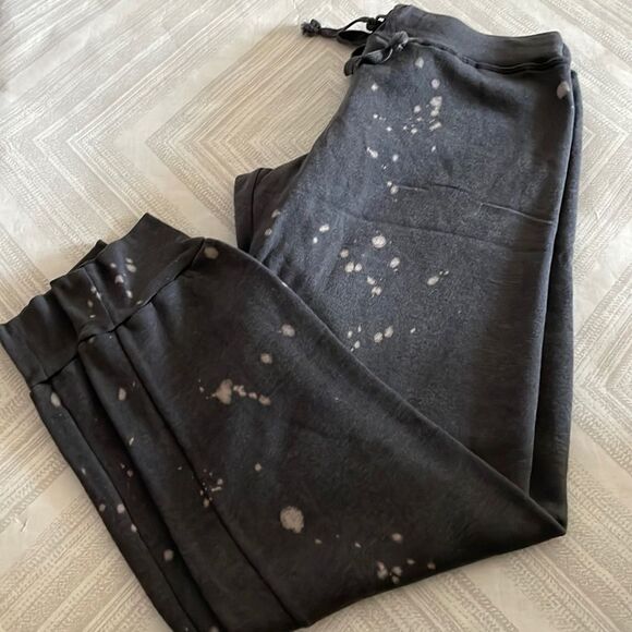 T2Love Women’s Grey with Bleach Spot Joggers - Picture 1 of 7